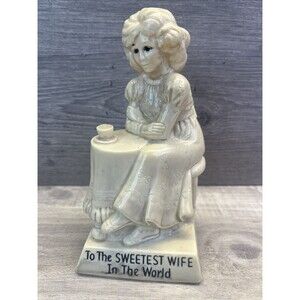 Russ Wallace Berries Statue Sweetest Wife In The World #9016 1971 Vintage 70s